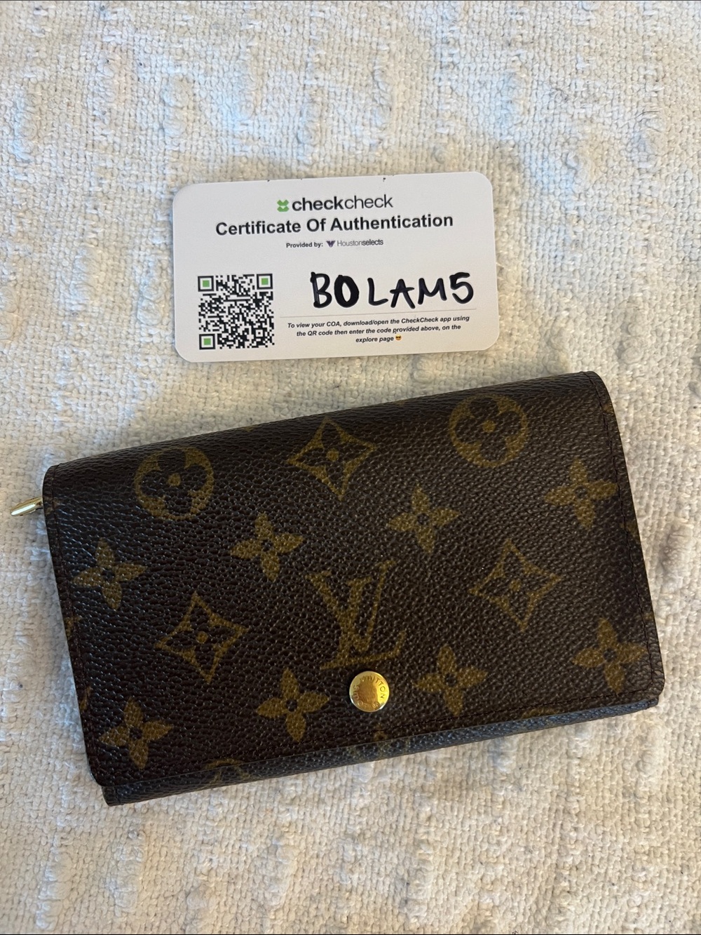 LOUIS VUITTON monogram wallet with COA